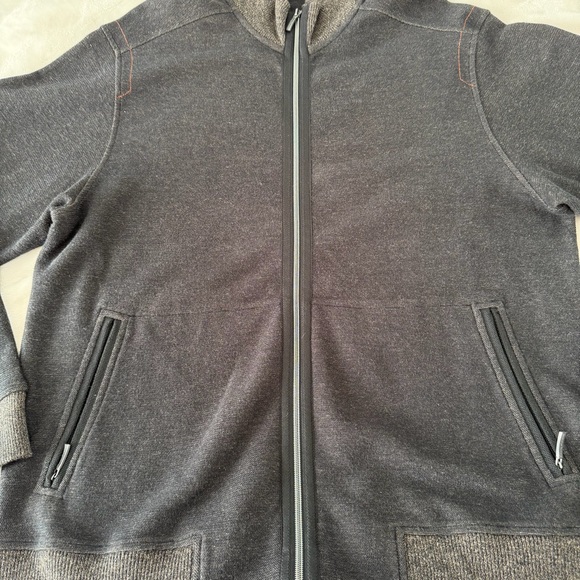 Tommy Bahama Men's Charcoal Zip-Up Sweater - Picture 2 of 4